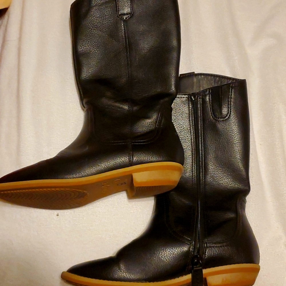 Cat&Jack girls black zip up boots size 2